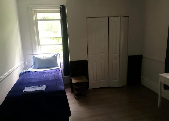Bedroom Close To Stadiums And Downtown